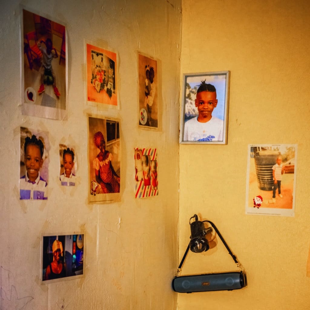 À l'Auberge Marseillaise, des femmes victimes de violences, des travailleuses du sexe et des mères célibataires vivent ensemble.