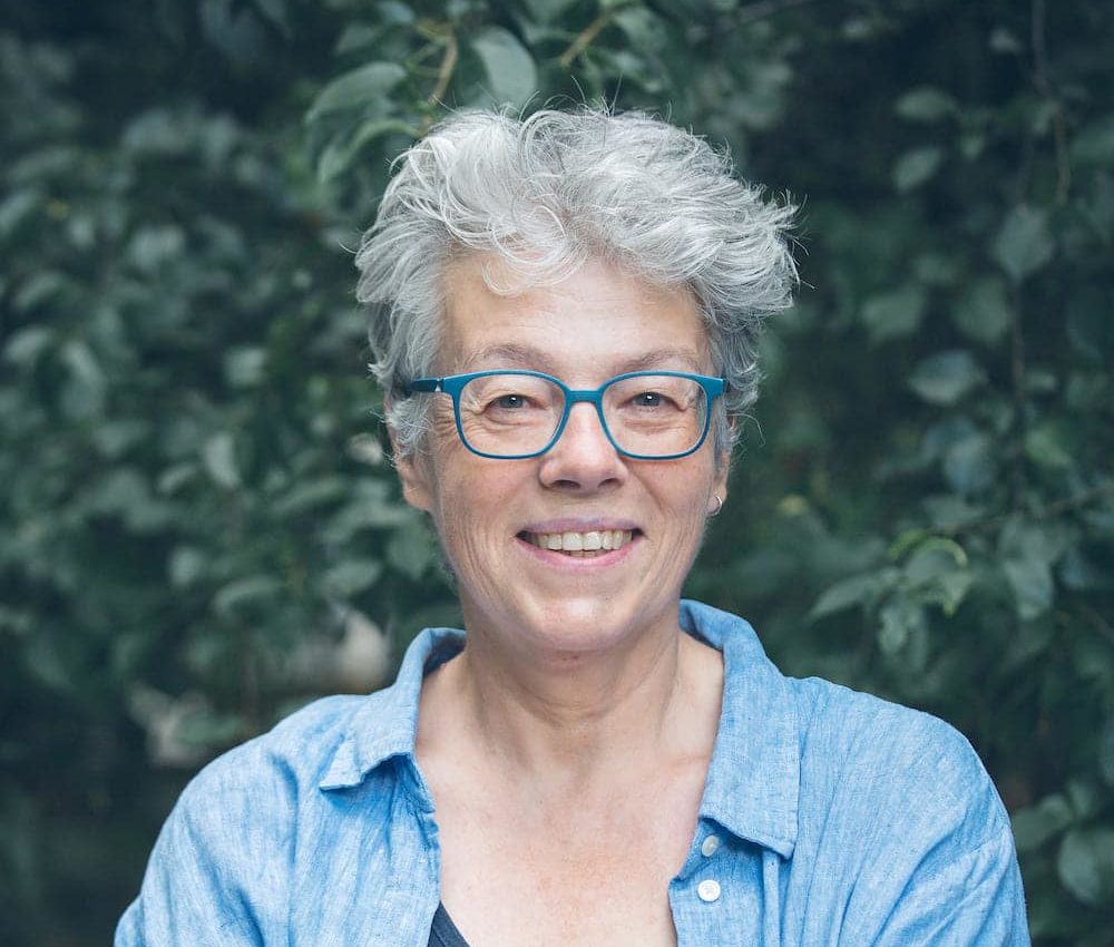 Marie Docher est photographe, réalisatrice et activiste féministe. Elle est l'autrice de Et l'amour aussi