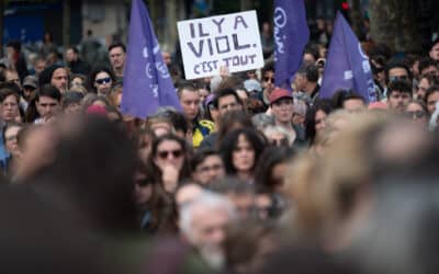 Des rassemblements en soutien à Gisele Pélicot et à toutes les victimes de violences sexuelles se sont tenus le week-end dernier dans toute la France. Ici à Paris, le 14 septembre 2024. Crédit photo : Estelle Ruiz/Hans Lucas.