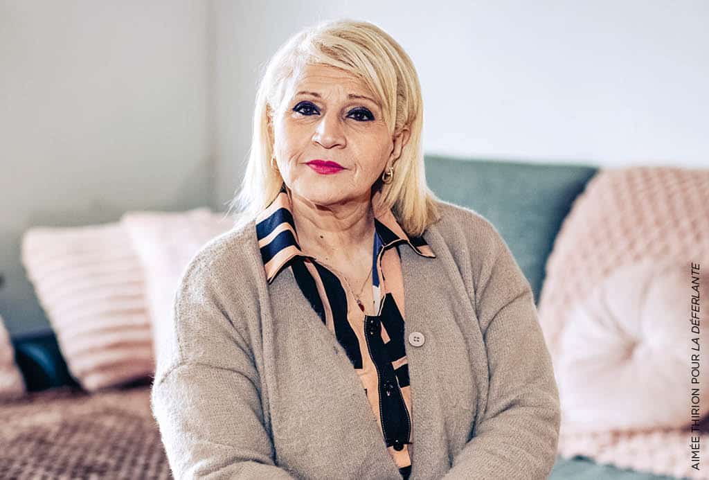 Ida Elbahi chez elle à Lys-lez-Lannoy, dans les Hauts-de-France, janvier 2025. Crédit photo : Aimée Thirion