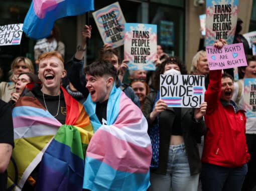 de la Cour suprême de définir une femme sur des critères biologiques. Crédit photo : Jeff Mitchell/Getty Images via AFP.